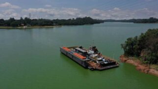 O projeto inclui travessias estratégicas, como Santos-Guarujá