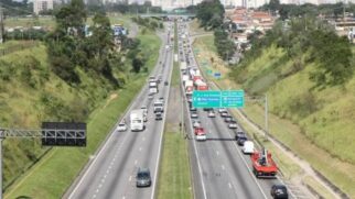 A concessionária prevê um aumento no número de veículos na pista já a partir da tarde de quinta-feira (17)