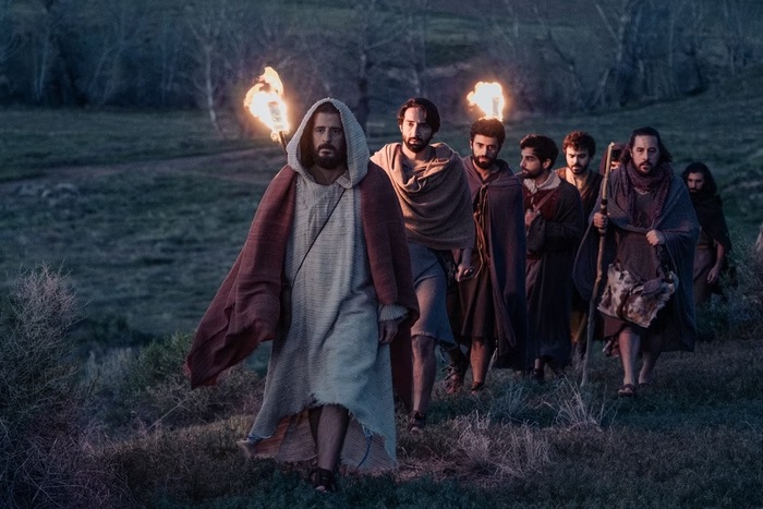 Durante os episódios, acompanhamos ele e seus 12 discípulos e a história é no ponto de vista deles (Divulgação)