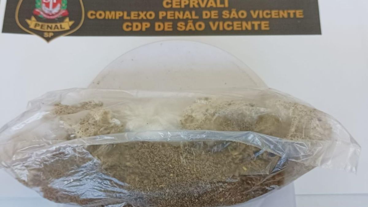 Quatro invólucros contendo cerca de 35 gramas de maconha/ Crédito: SAP