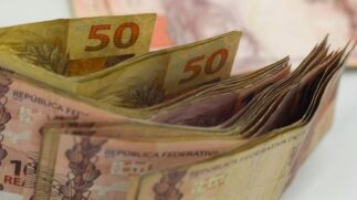 Um dos sorteios da noite foi o concurso 2917 da Mega-Sena; valor estimado é de R$ 40 milhões