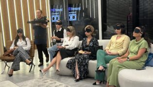 Reportagem do Diário do Litoral participou do 'Café da Manhã às Cegas' promovido pela InvestSmart
