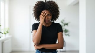 Como a ausência de desmaios pode ser interpretada como um traço de personalidade