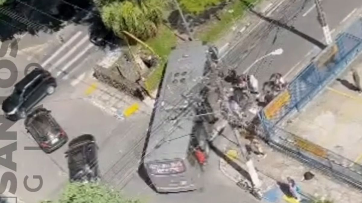 Mulheres são atropeladas por ônibus em Guarujá