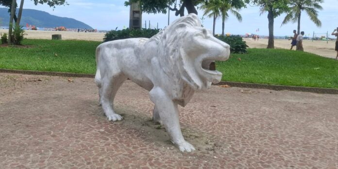 Essas são as esculturas mais misteriosas do litoral de SP