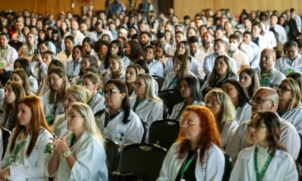 Até o final de 2025, o Ministério da Saúde espera que o número de profissionais chegue a 28 mil