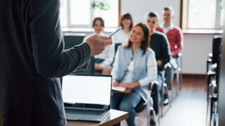 A nova realidade do mercado exige adaptação, atualização constante e habilidades técnicas