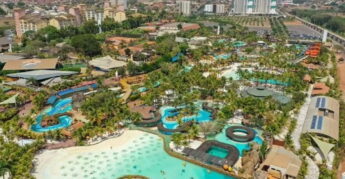 Localizada no interior paulista, Olímpia é um dos destinos turísticos mais visitados do Brasil, com várias atrações e parques temáticos que atraem turistas de dentro e fora do país