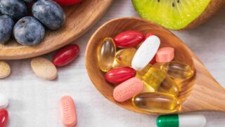 De acordo com a Anvisa, a proibição se dá pelo fato de a ora-pro-nóbis não ser um ingrediente autorizado