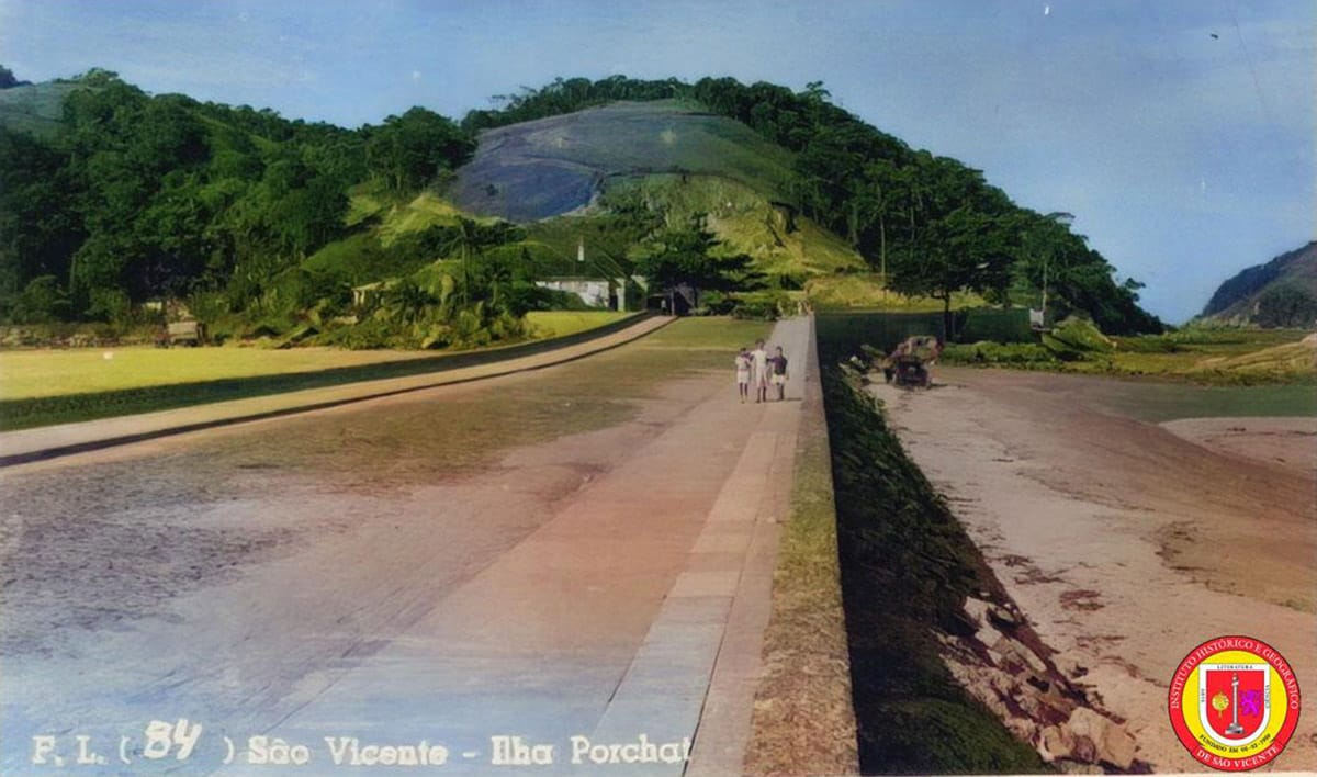 Essa situação vem ocorrendo por conta da construção de uma rua que liga a Ilha Porchat ao Itararé / Reprodução Instituto Histórico e Geográfico de São Vicente