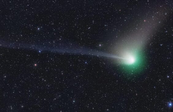 Agora em novembro, dois cometas passarão perto da Terra e poderão ser vistos com ajuda de equipamentos específicos