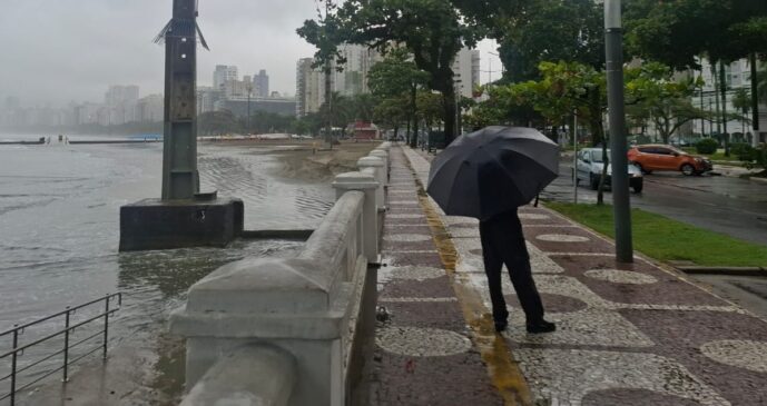 Frente fria e ciclone atuarão juntos na mudança de tempo no litoral de SP