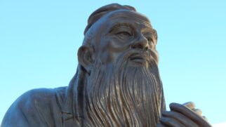 Confúcio foi um grande filósofo chinês e é reverenciado até hoje.
