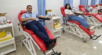nteressados em doar sangue devem apresentar documento original com foto, ter entre 16 e 69 anos, desde que a primeira doação tenha sido feita até 60 anos