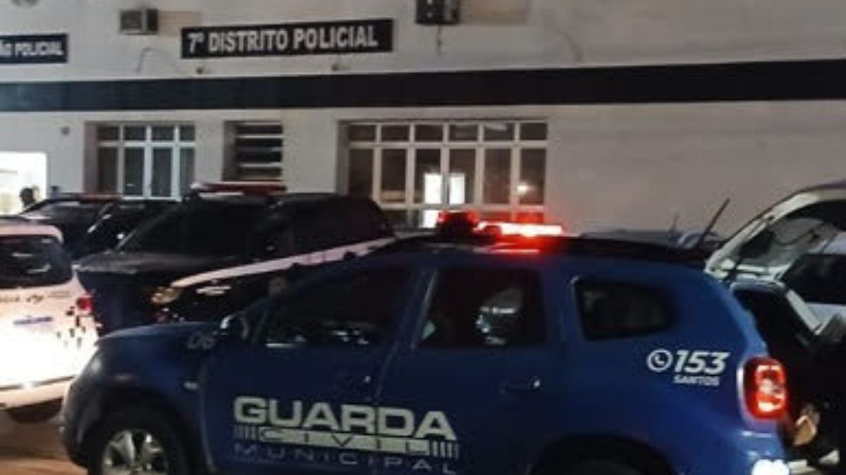 Homem de 32 anos é preso em flagrante após agredir esposa em Santos