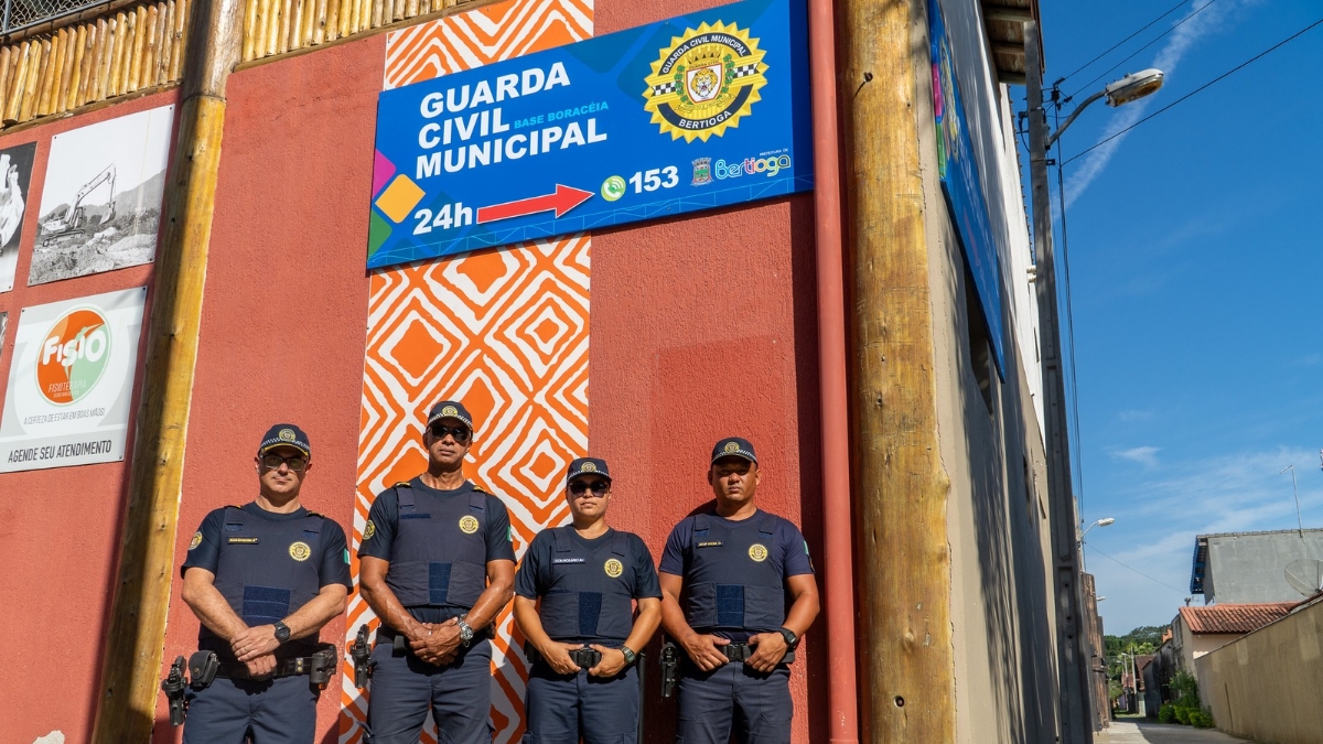 Os guardas iniciaram as buscas e conseguiram localizar o veículo