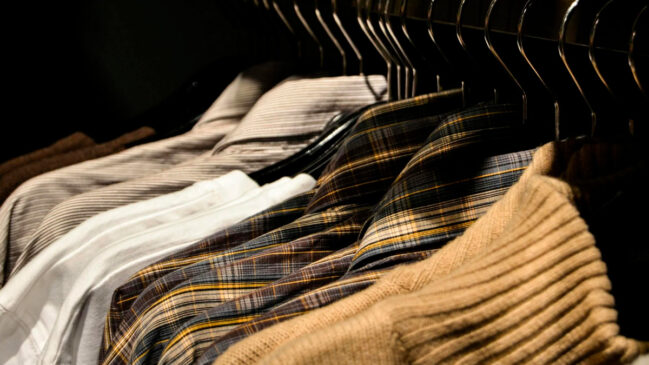 Com a chegada dos primeiros sinais do frio, é natural sentir aquela vontade de se aconchegar e, claro, preparar o guarda-roupa para a nova estação.