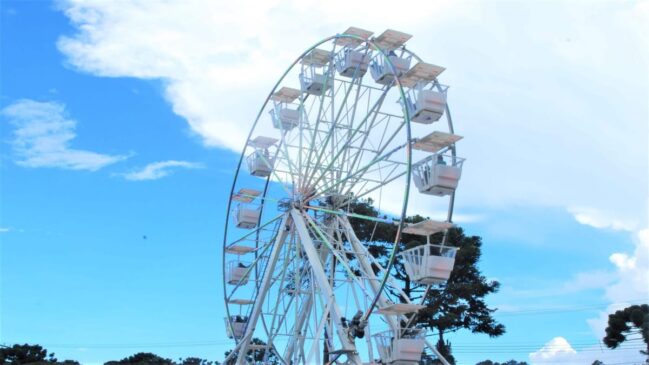 Passeio propõe uma experiência com vista panorâmica privilegiada de ícones turísticos da cidade