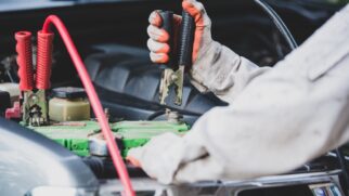 É possível reviver a bateria do seu automóvel de forma independente, sem depender de outros veículos para a partida