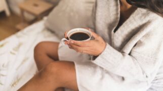 Não é só o café que atrapalha seu sono