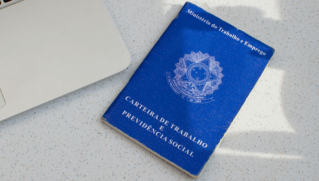 No atendimento presencial é necessário que o trabalhador leve consigo os documentos RG, CPF e carteira de trabalho