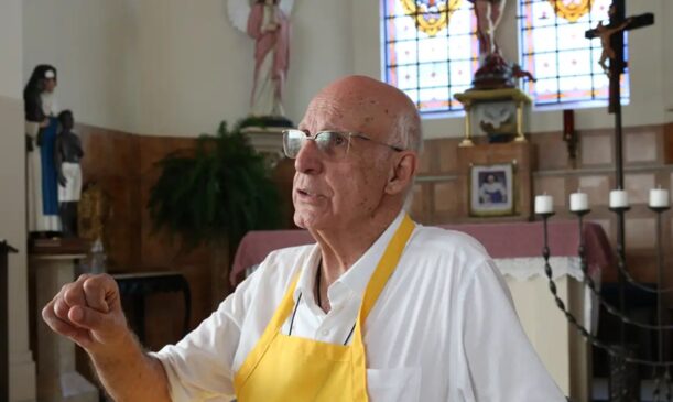 Padre Júlio Lancellotti é conhecido por defender minorias e, sobretudo, ajudar pessoas em situação de rua