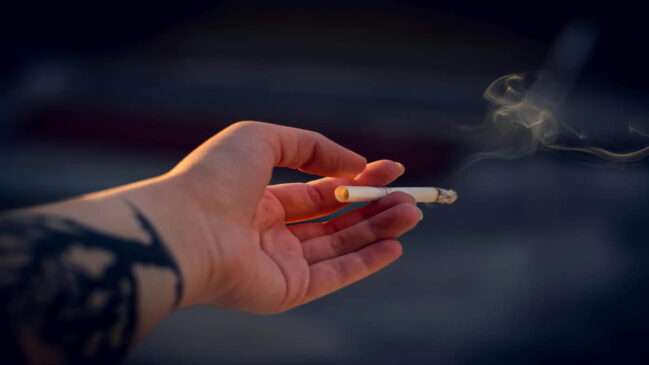 País europeu passará a ter medidas brandas para evitar o consumo de cigarro