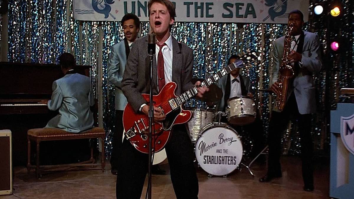 Produção estrelada por Michael J. Fox perdeu icônica guitarra há mais de 40 anos (Universal Pictures/Divulgação)