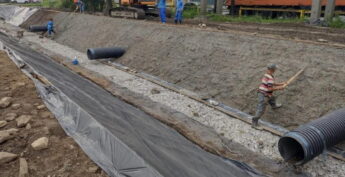 O próximo passo será a instalação de aduelas de concreto na extremidade do canal, na altura da Rua Albert Schweitzer