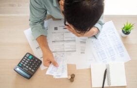O valor médio das dívidas na cidade em abril foi de R$ 6.155,14 por consumidor