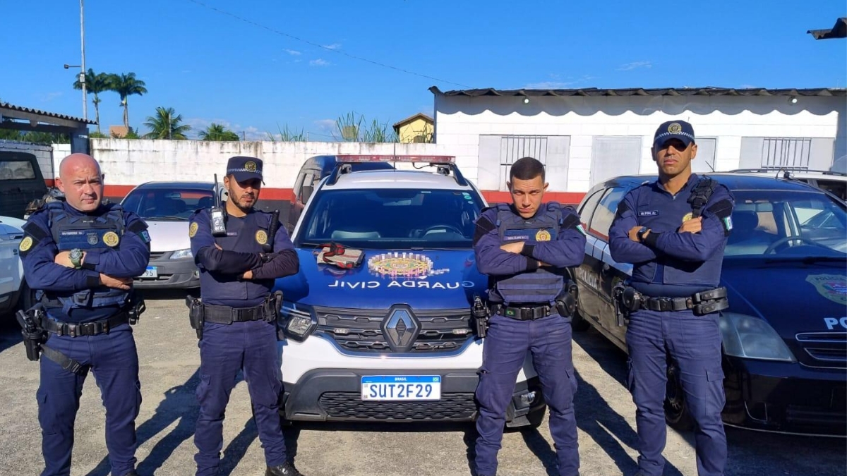 O menor quando viu a viatura da Guarda Civil Municipal, tentou fugir.