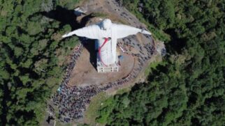 Cristo Protetor, localizado na pequena cidade de Encantado, no interior do Rio Grande do Sul