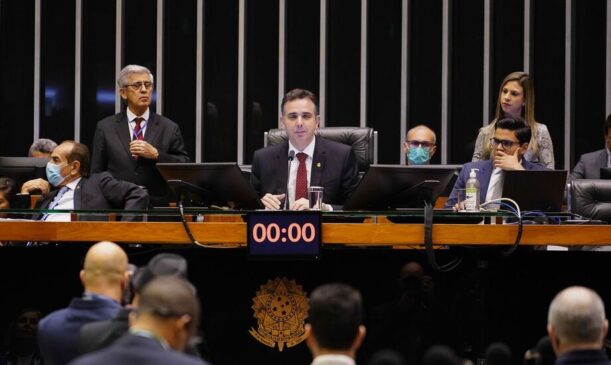 O gatilho foi a derrubada dos decretos presidenciais que aumentavam a alíquota do Imposto sobre Operações Financeiras (IOF