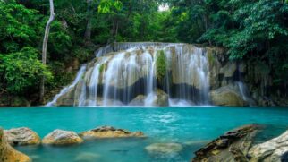 Com mais de 80 cachoeiras espalhadas pelos arredores, Aiuruoca é também um paraíso para os apaixonados por água e natureza