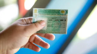 Em caso de perda ou roubo, é necessário solicitar segunda via para anexar ao processo