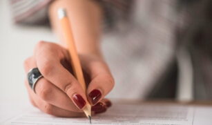 A escolha das melhores redações será feita por um júri técnico, composto por comunicadores, professores, empresários, ativistas sociais, pesquisadores e políticos