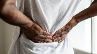 Conselhos para evitar pedras nos rins, segundo médicos