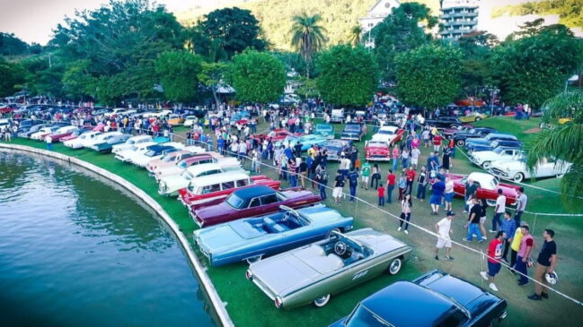 Com programação variada e crescente adesão popular, os encontros de carros antigos continuam a fortalecer o vínculo entre passado e presente