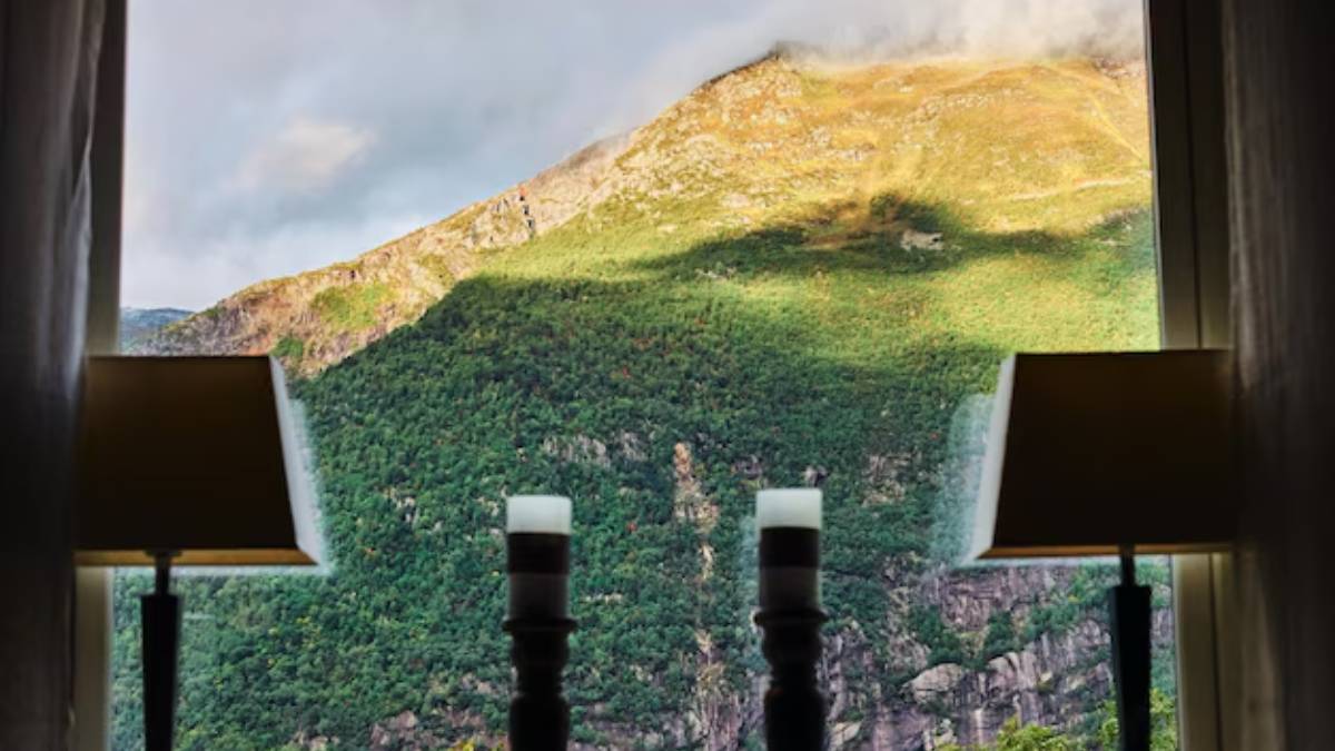 Casal aluga quarto com vista diferente do esperado