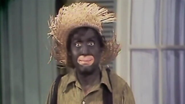 Personagem Roberto Gómez Bolaños foi cortado da versão disponível pelo Globoplay