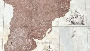 A presença do nome da cidade nesse mapa histórico chamou a atenção da brasileira Luli Monteleone, criadora de conteúdo e moradora de Portugal há dez anos