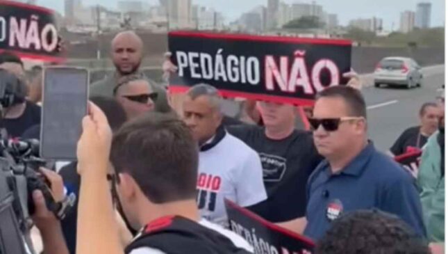 Na rodovia, as primeiras praças de pedágio já estão sendo instaladas