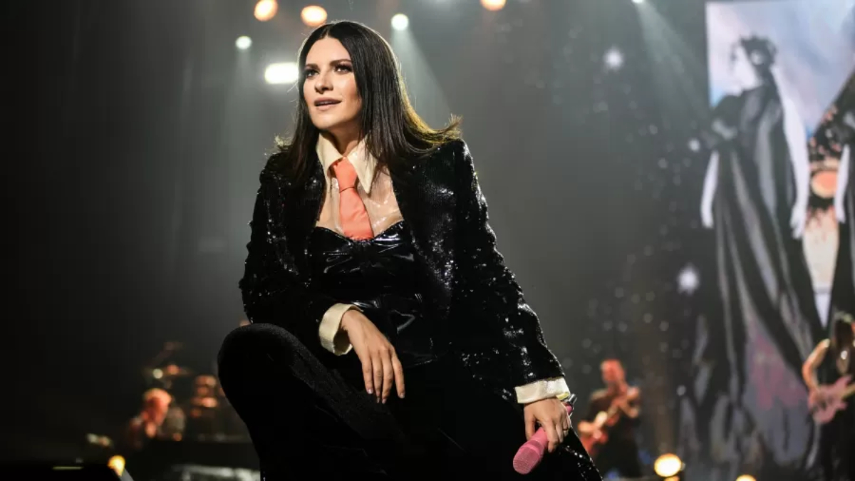 Essa não é a primeira vez que Laura grava uma canção em português