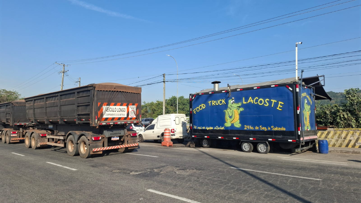 O dono do trailer já consultou um advogado e possui um abaixo assinado com 1.500 nomes