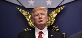 Donald Trump antes de pronunciamento oficial na Casa Branca