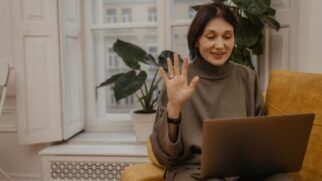 Fazer terapia online pode ter diversos benefícios