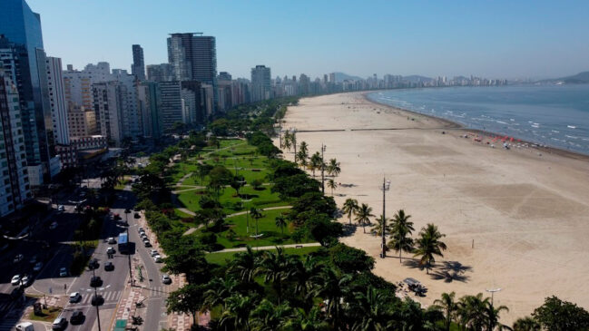 Santos tem o título oficial de maior jardim de praia do mundo.
