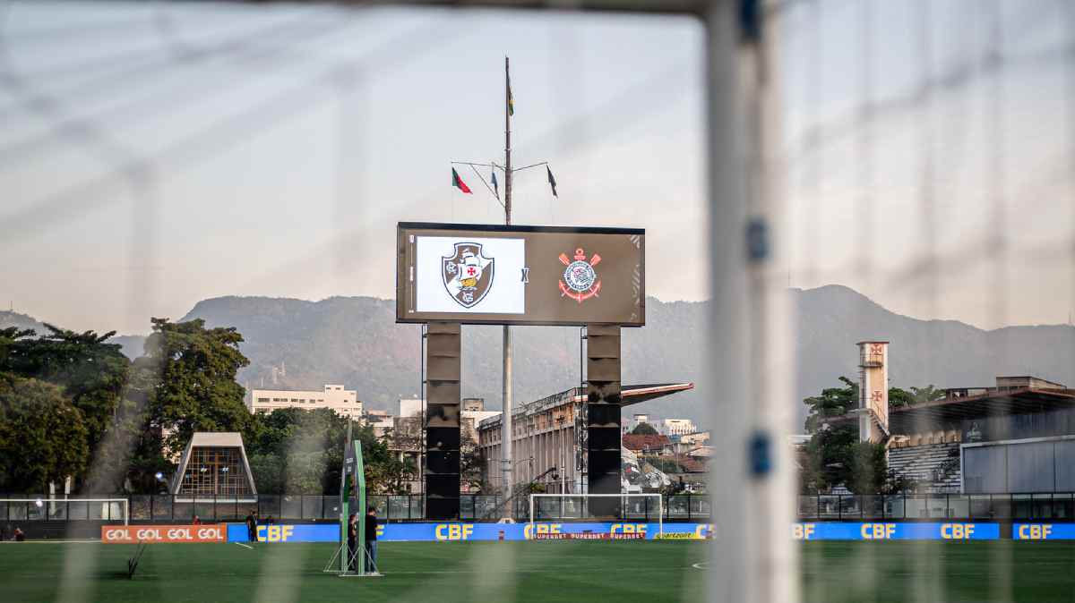 O duelo entre Vasco e Corinthians terá transmissão do Premiere, serviço de assinatura do Grupo Globo