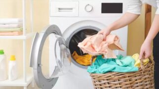 Quem não possui uma secadora de roupas enfrenta dificuldades para secar as peças lavadas