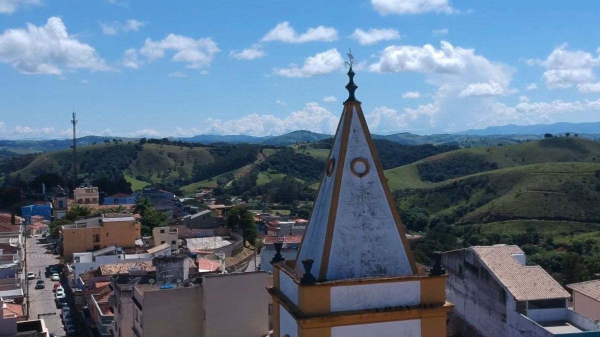 O Fusca, que marcou gerações e foi durante décadas um dos veículos mais populares do Brasil, encontrou em Cunha um lar afetivo e cultural. Mais do que um meio de transporte, ele se tornou símbolo da identidade local.